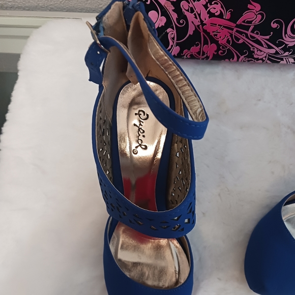 Quaid Street Heel 👠 - Picture 5 of 11